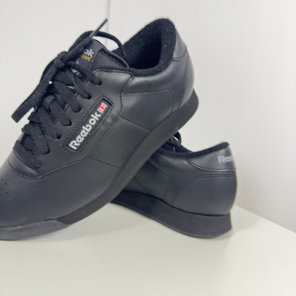 Reebok Princess Walking Shoes Womens 6.5 Black Retro Casual Sneakers